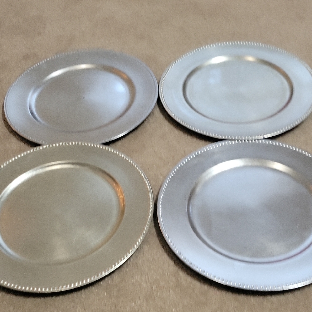 Elegant Silver Dinner Plates Set